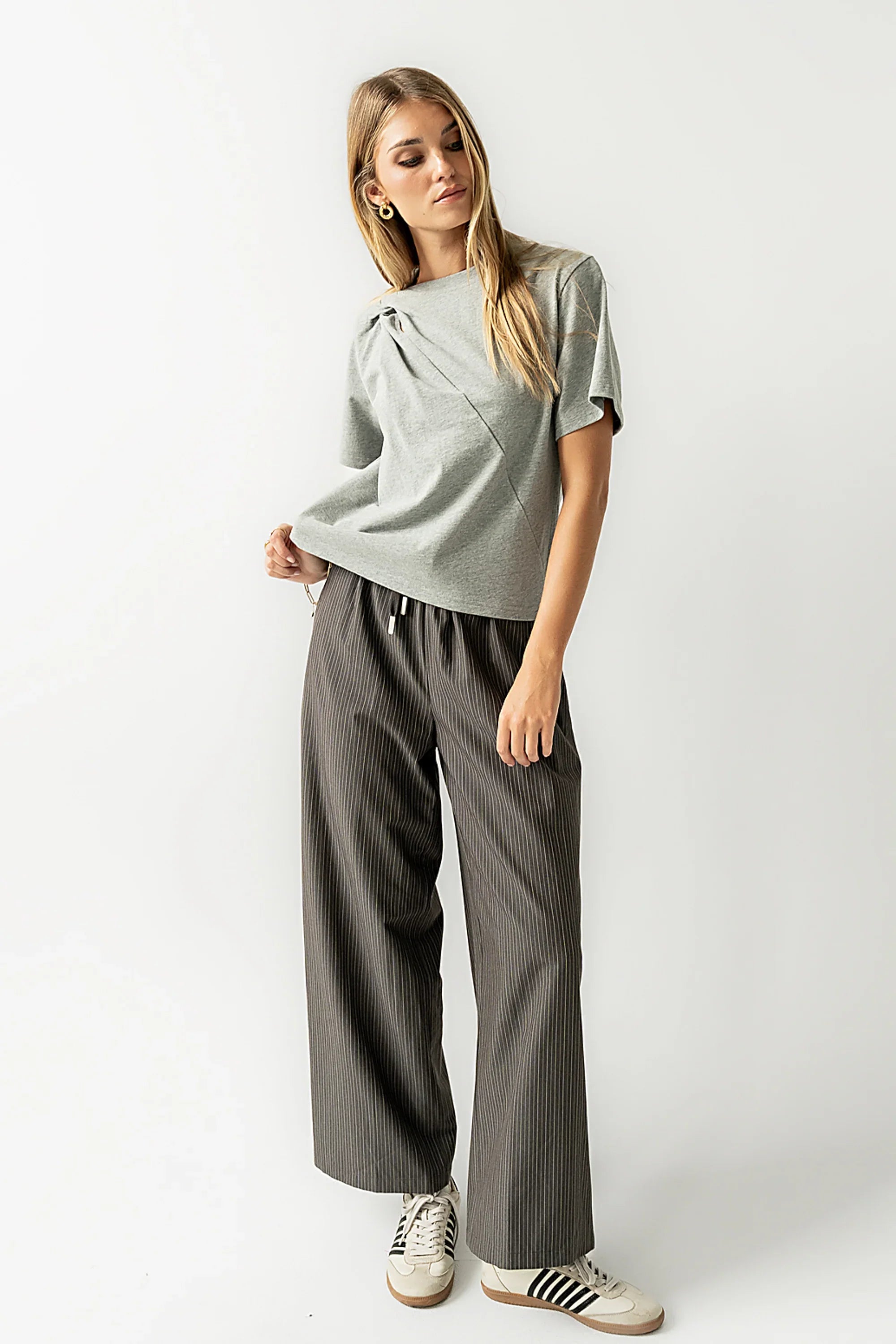 Posie Knot Tee in Heather Grey